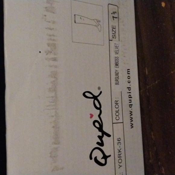 Boots - Picture 3 of 3